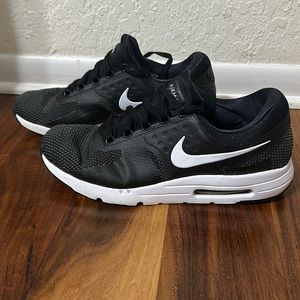 Men’s Nike air max zero